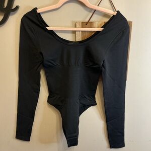 Elegant Black Long Sleeve Bodysuit OS-Large